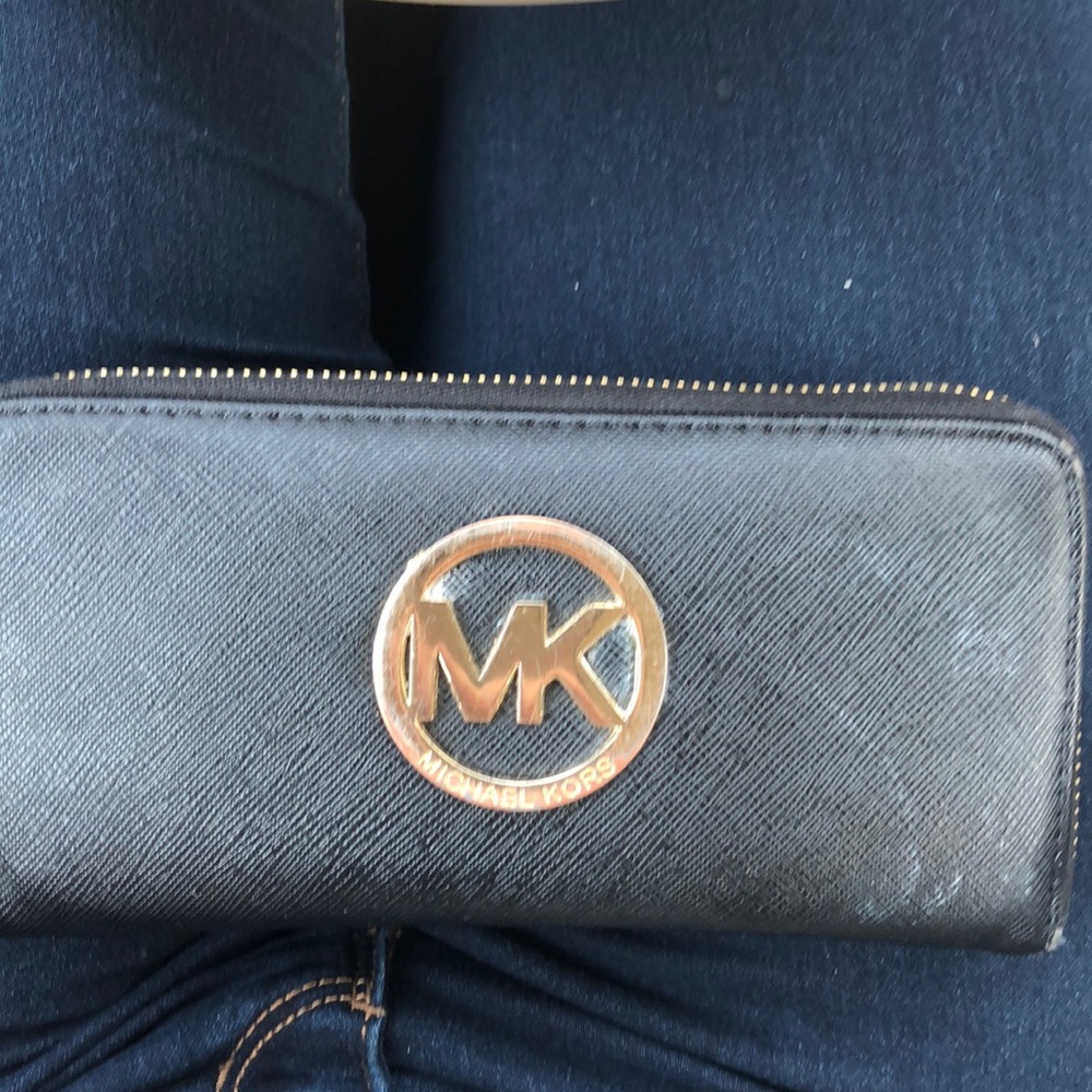 Michael kors wallet